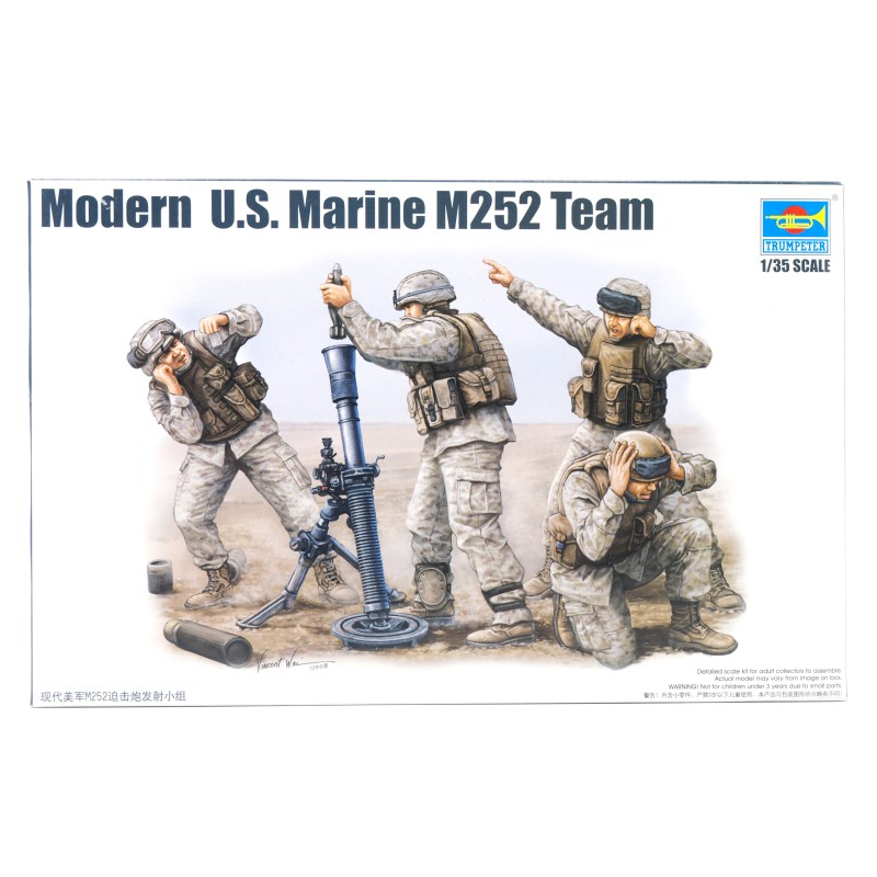 Modern U.S. Marine M252 Team  -  Trumpeter (1/35)