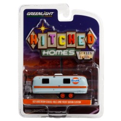 [Hitched Home Series 12] 1971 Airstream Double-Axle Land Yacht Safari Custom (Gulf Oil) - Greenlight (1/64)