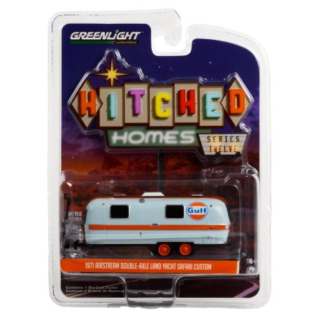 [Hitched Home Series 12] 1971 Airstream Double-Axle Land Yacht Safari Custom (Gulf Oil) - Greenlight (1/64)