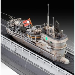 German Submarine Type IX C-40 U190  -  Revell (1/144)