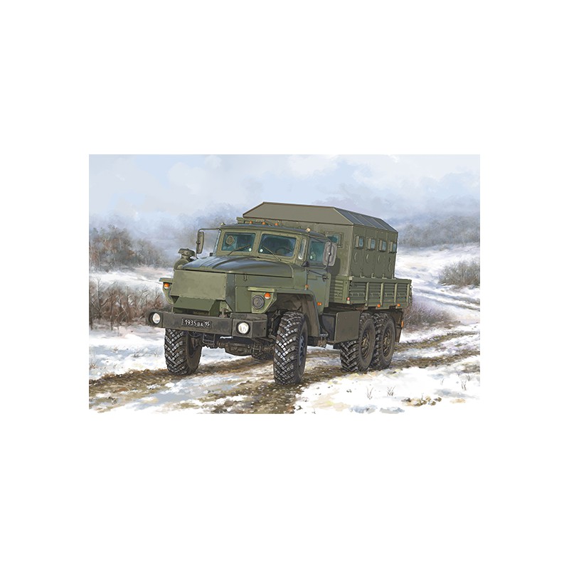 URAL-4320 CHZ Russian 6x6 Truck  -  Trumpeter (1/35)