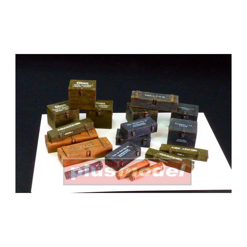 German Ammunition Containers WWII  -  Plusmodel (1/35)
